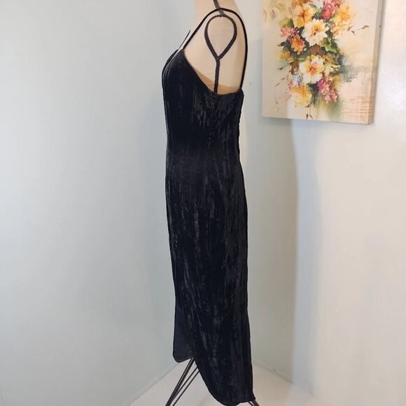 Roberta Black Velvet Dress size 11/12 Spaghetti Straps Side Slit Vintage - Picture 7 of 7
